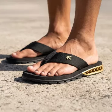 Sandália Kenner Rakka Preto / Dourado