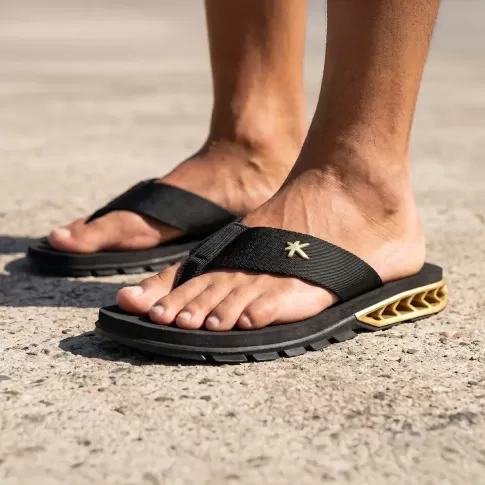 Sandália Kenner Rakka Preto / Dourado
