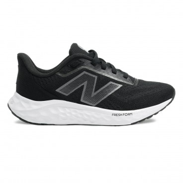 Tênis New Balance Fresh Foam Arishi V4 Feminino Preto / Branco