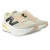 Tênis New Balance FuelCell Supercomp Trainer v3 Feminino Bege / Preto