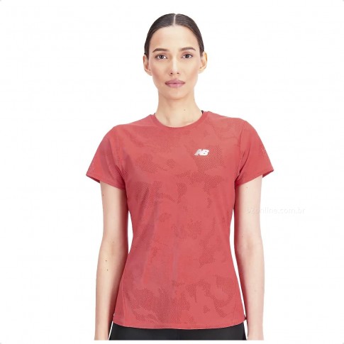 Camiseta New Balance Q Speed Jacquard Feminina Vermelho / Branco