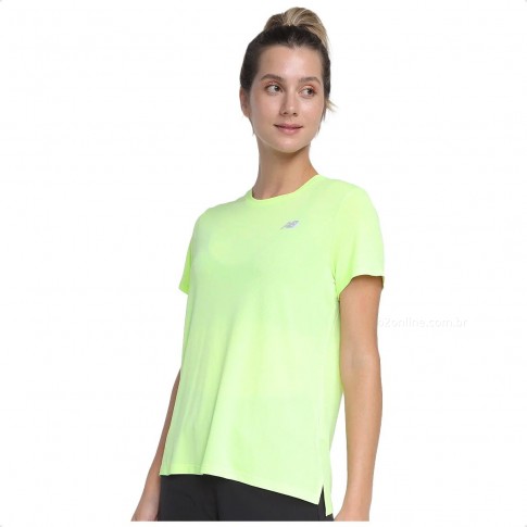 Camiseta New Balance Sport Essentials Feminina Verde Neon