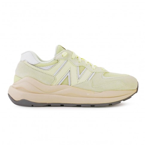 New balance amarelo store feminino