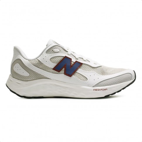 Tênis New Balance Fresh Foam Arishi V4 Masculino Bege