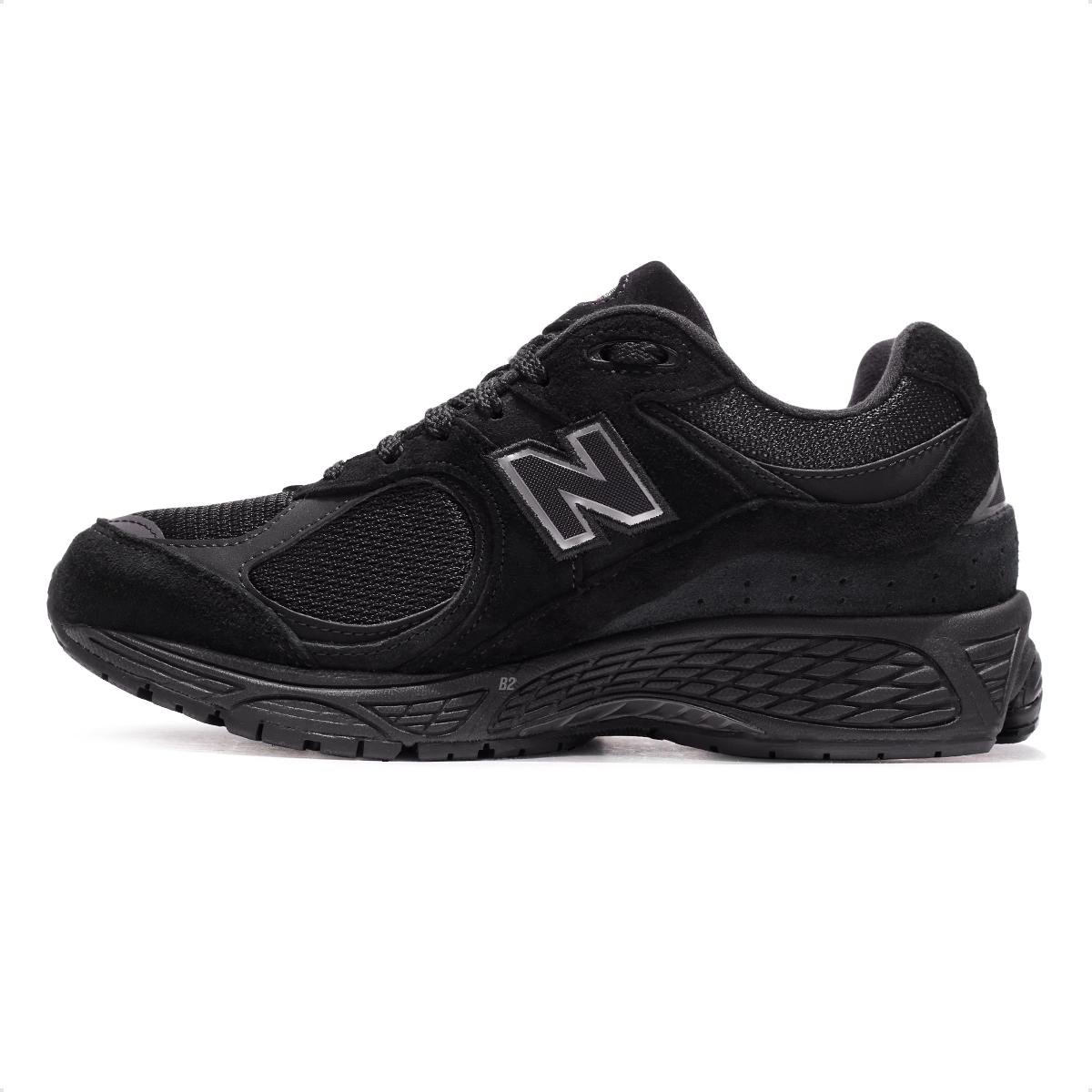 Tênis New Balance 2002r Unissex Preto / Coral