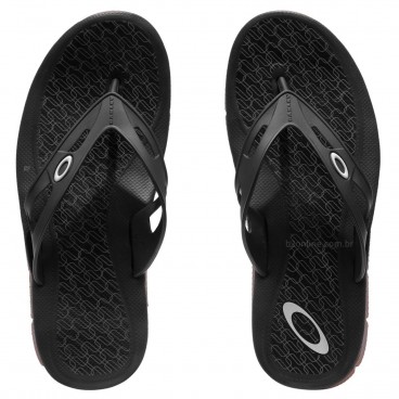 Chinelo Oakley Operative Heritage Masculino Preto / Marrom