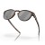 Óculos de Sol Oakley Latch Unissex Marrom / Preto