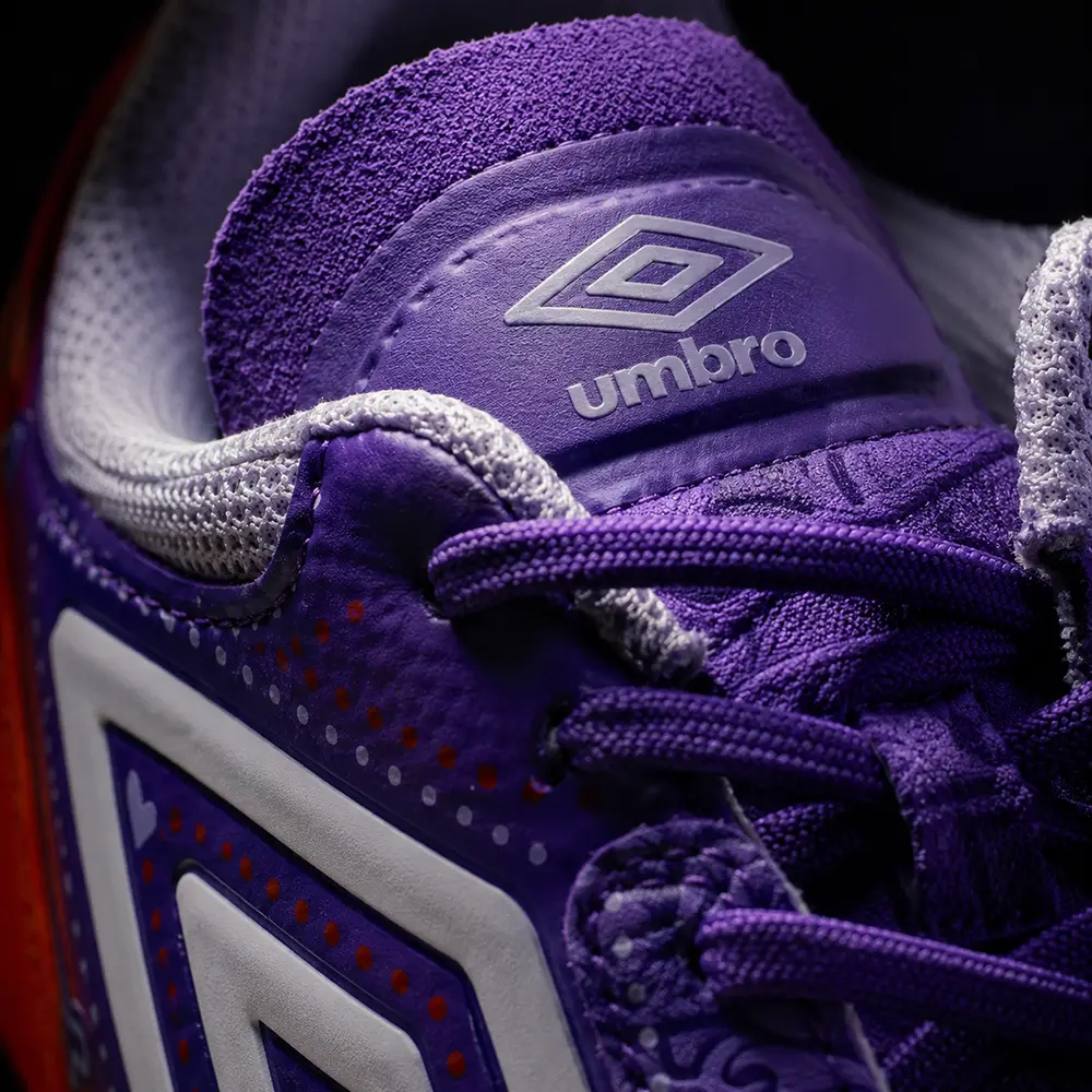 Chuteira Campo Umbro Adamant Master Class Pro SG Masculina