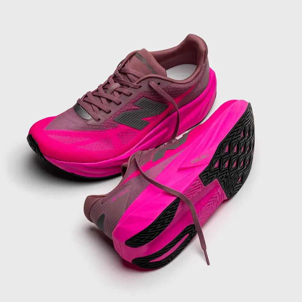 Tênis New Balance FuelCell Rebel v5 Masculino