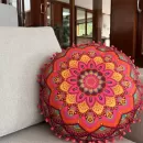 Almofada em Formato Mandala Floral Colorida