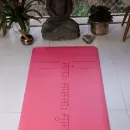Tapete de Yoga PU Mantra Sânscrito - Máxima Aderência para sua prática
